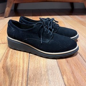 Clarks Shaylin Black Suede Lace Up Loafers Size 6.5
